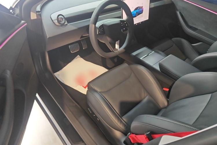 Used Tesla Model 3 2024 High-Performance All-Wheel-Drive Version Left Front Seat