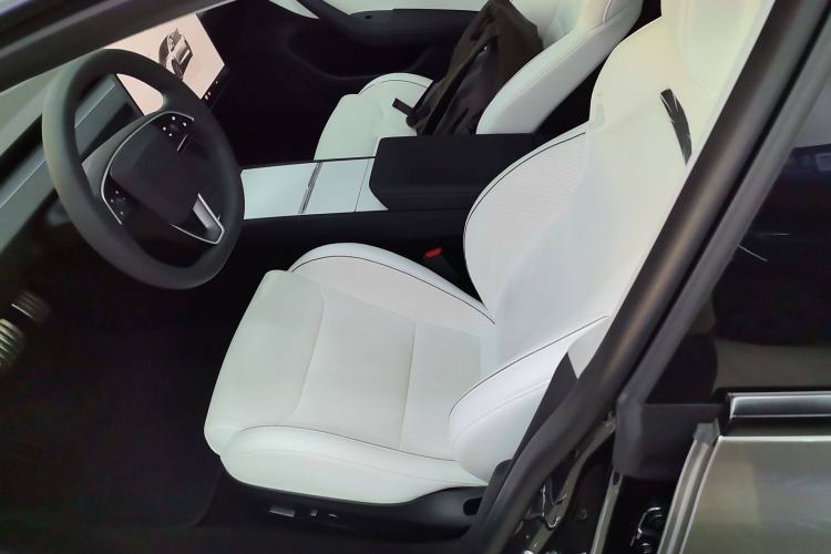 Used Tesla Model 3 2024 High-Performance All-Wheel-Drive Version Left Front Seat