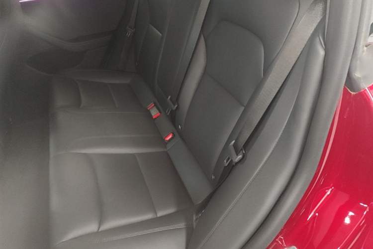 Used Tesla Model 3 2024 High-Performance All-Wheel-Drive Version Left Rear Seat
