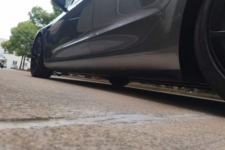 Used Tesla Model 3 2024 High-Performance All-Wheel-Drive Version Left Side Sill
