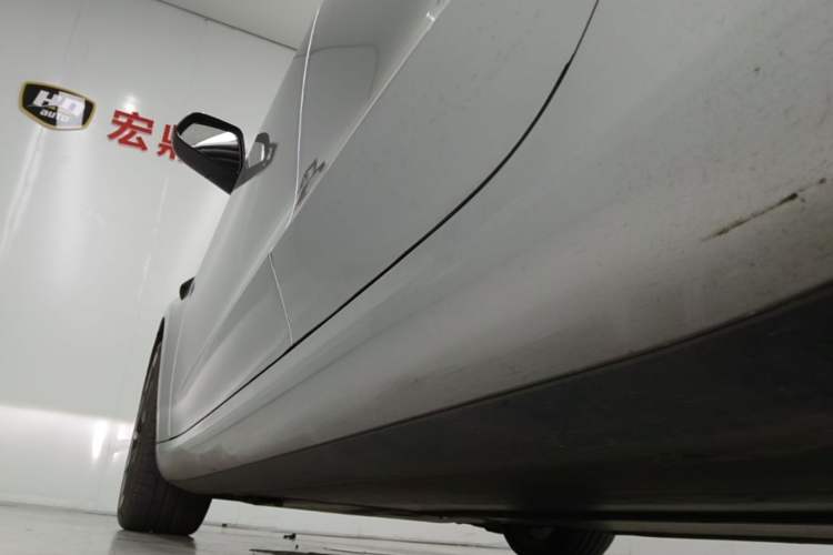 Used Tesla Model 3 2024 High-Performance All-Wheel-Drive Version Left Side Sill