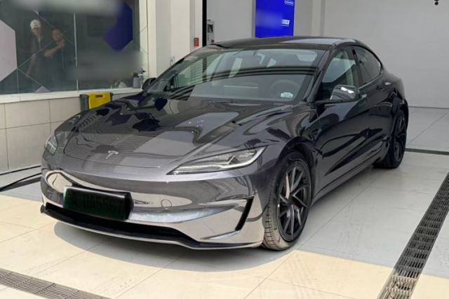 Used Tesla Model 3 2024 High-Performance All-Wheel-Drive Version