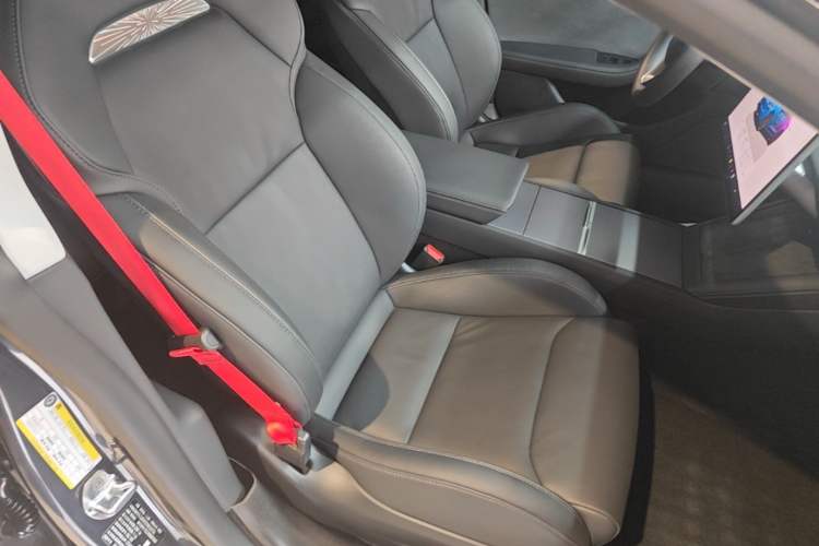 Used Tesla Model 3 2024 High-Performance All-Wheel-Drive Version Right Front Seat