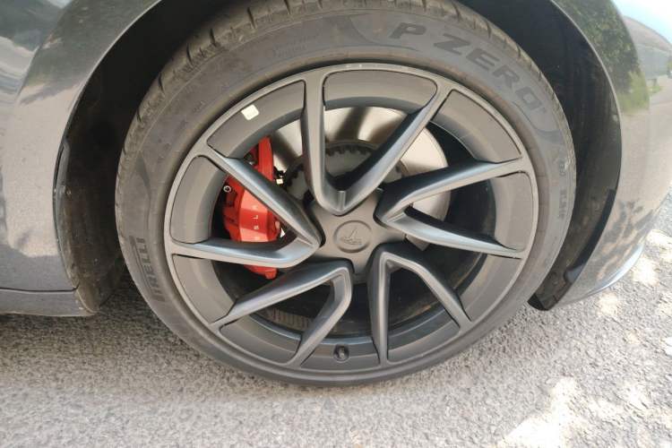 Used Tesla Model 3 2024 High-Performance All-Wheel-Drive Version Right Front Wheel Hub