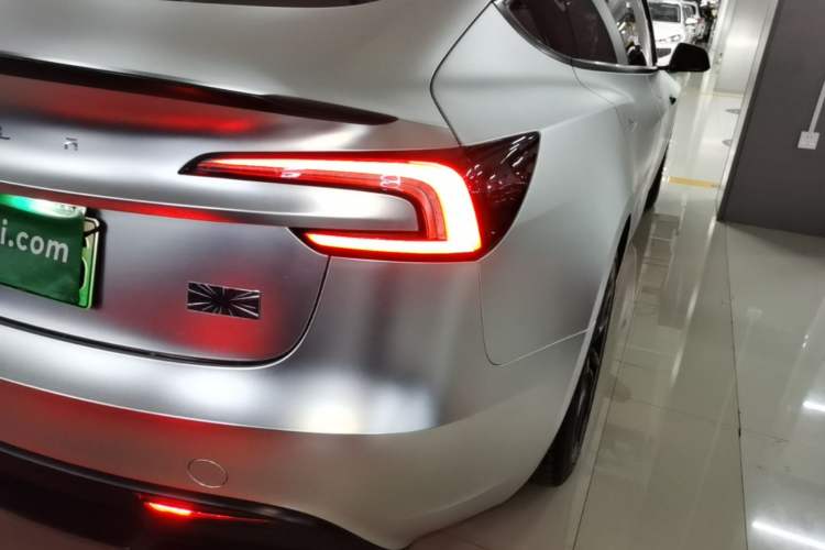 Used Tesla Model 3 2024 High-Performance All-Wheel-Drive Version Right Rear Taillight