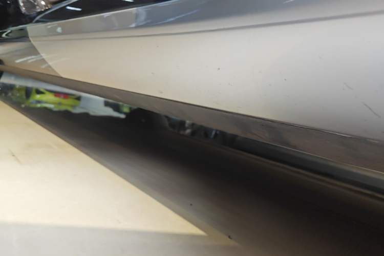 Used Tesla Model 3 2024 High-Performance All-Wheel-Drive Version Right Side Sill