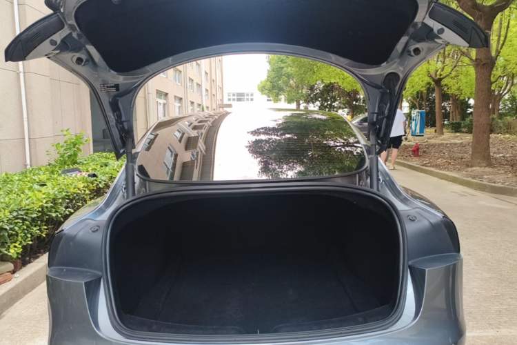Used Tesla Model 3 2024 High-Performance All-Wheel-Drive Version Trunk