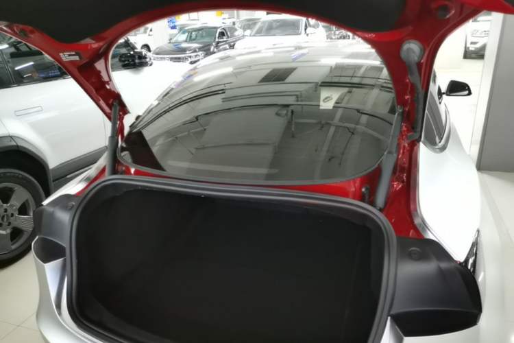 Used Tesla Model 3 2024 High-Performance All-Wheel-Drive Version Trunk