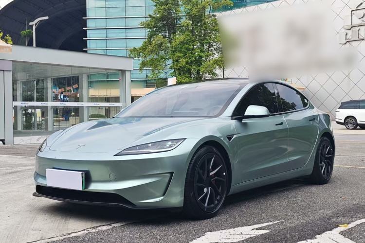 Tesla Model 3 2024 High-Performance All-Wheel-Drive Version