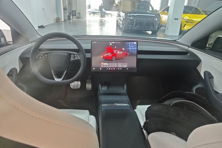 Used Tesla Model 3 2024 High-Performance All-Wheel-Drive Version Center Console