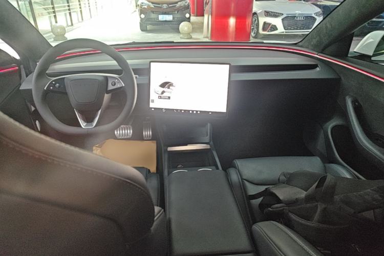 Used Tesla Model 3 2024 High-Performance All-Wheel-Drive Version Center Console