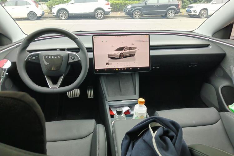 Used Tesla Model 3 2024 High-Performance All-Wheel-Drive Version Center Console