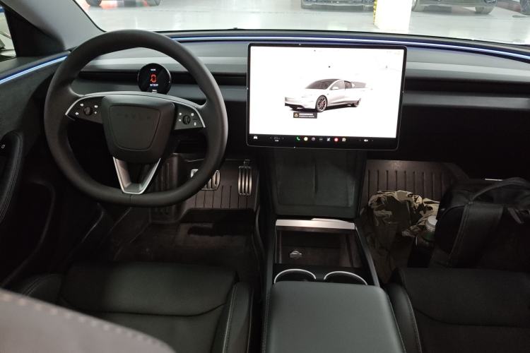 Used Tesla Model 3 2024 High-Performance All-Wheel-Drive Version Center Console