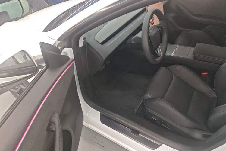 Used Tesla Model 3 2024 High-Performance All-Wheel-Drive Version Driver Seat