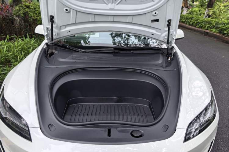 Used Tesla Model 3 2024 High-Performance All-Wheel-Drive Version Engine Bay