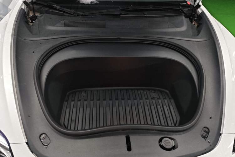Used Tesla Model 3 2024 High-Performance All-Wheel-Drive Version Engine Bay