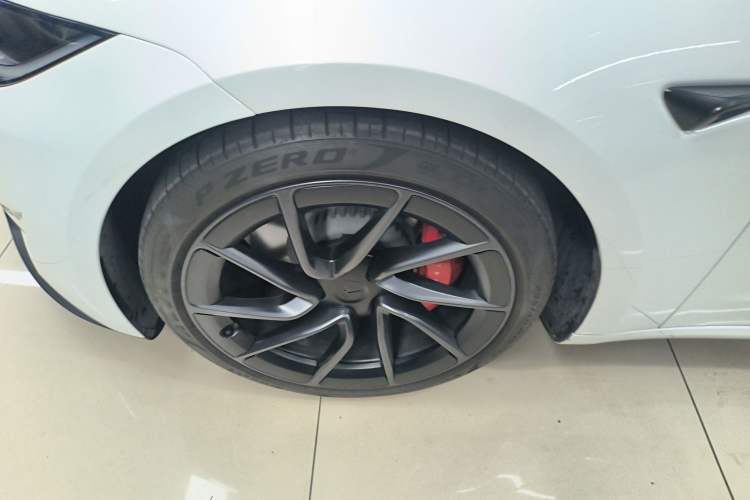 Used Tesla Model 3 2024 High-Performance All-Wheel-Drive Version Exterior 3