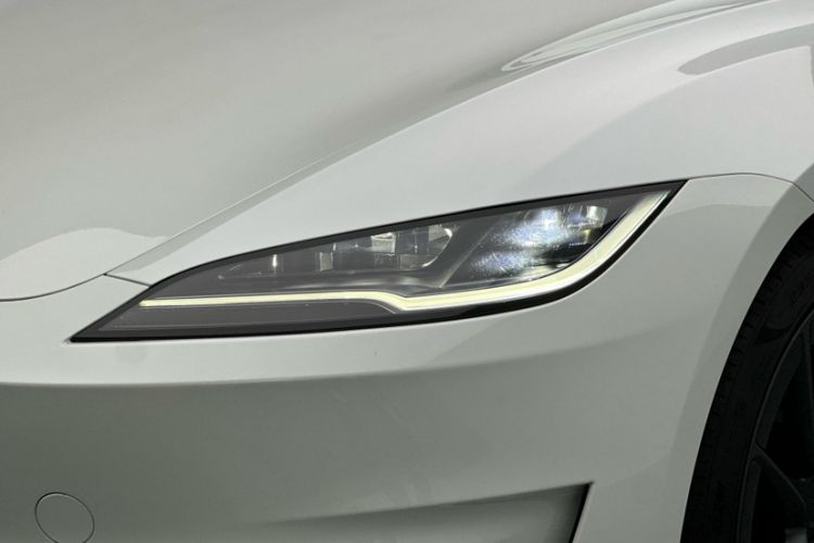 Used Tesla Model 3 2024 High-Performance All-Wheel-Drive Version Exterior 3