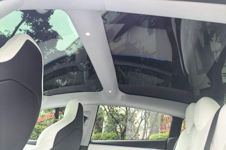 Used Tesla Model 3 2024 High-Performance All-Wheel-Drive Version Headliner