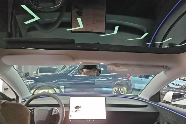 Used Tesla Model 3 2024 High-Performance All-Wheel-Drive Version Headliner