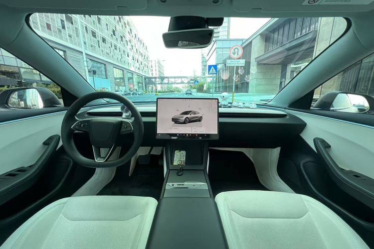 Used Tesla Model 3 2024 High-Performance All-Wheel-Drive Version Interior 1