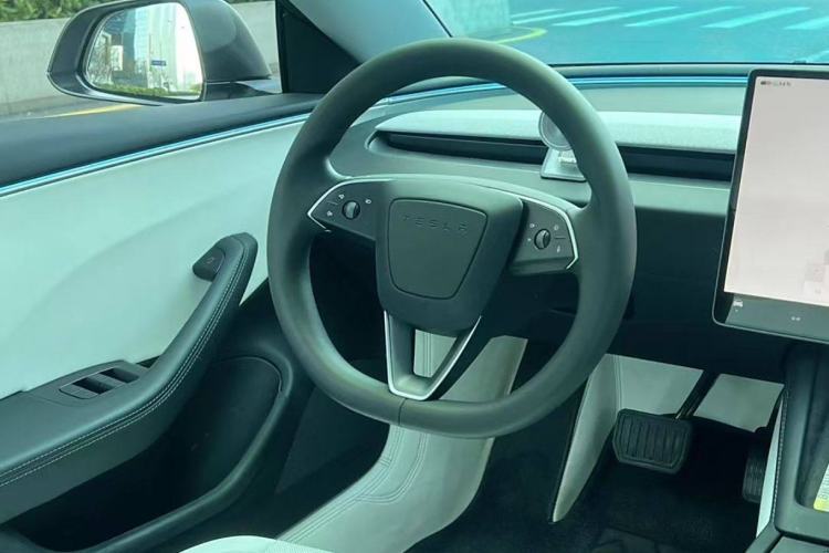 Used Tesla Model 3 2024 High-Performance All-Wheel-Drive Version Interior 2