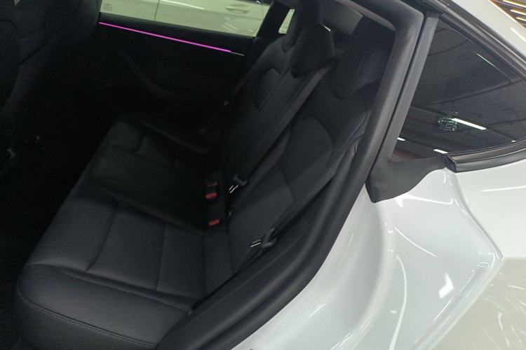 Used Tesla Model 3 2024 High-Performance All-Wheel-Drive Version Interior 4