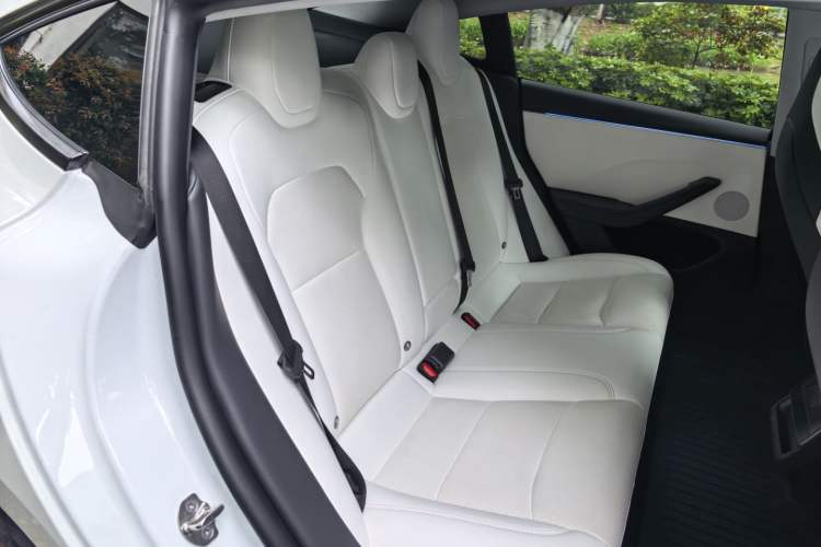 Used Tesla Model 3 2024 High-Performance All-Wheel-Drive Version Interior 6
