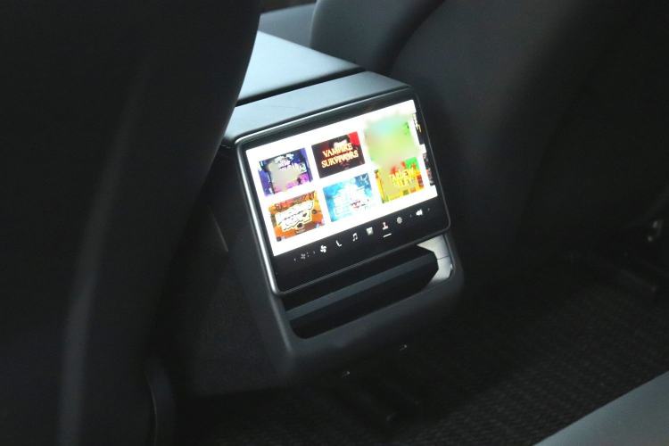 Used Tesla Model 3 2024 High-Performance All-Wheel-Drive Version Interior 6