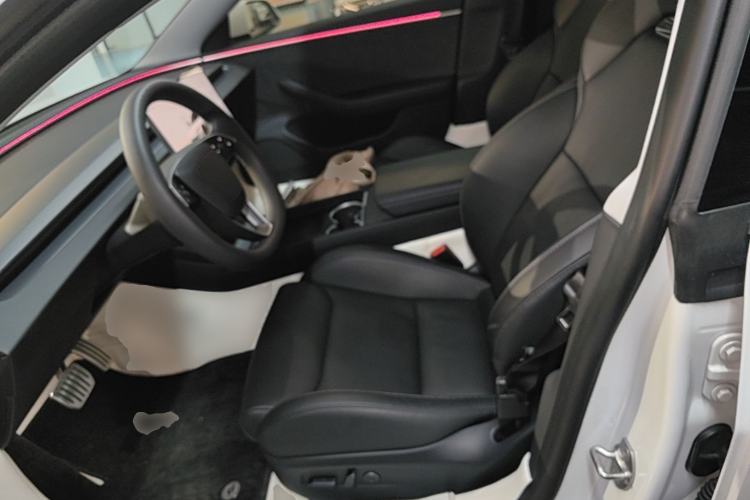 Used Tesla Model 3 2024 High-Performance All-Wheel-Drive Version Left Front Seat