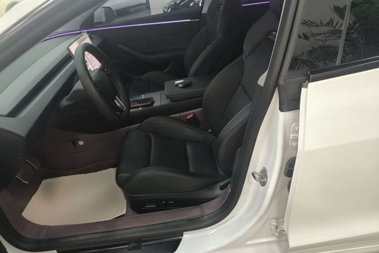Used Tesla Model 3 2024 High-Performance All-Wheel-Drive Version Left Front Seat