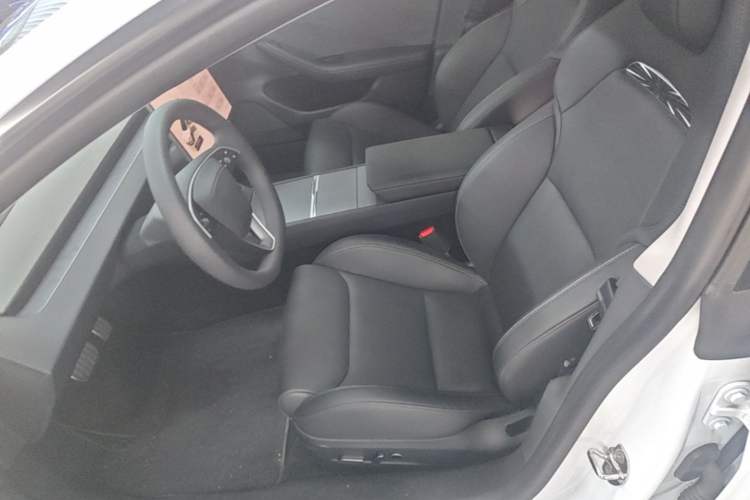 Used Tesla Model 3 2024 High-Performance All-Wheel-Drive Version Left Front Seat