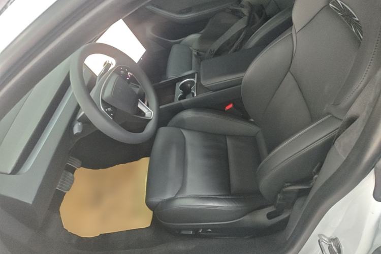 Used Tesla Model 3 2024 High-Performance All-Wheel-Drive Version Left Front Seat