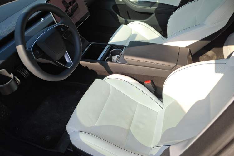 Used Tesla Model 3 2024 High-Performance All-Wheel-Drive Version Left Front Seat