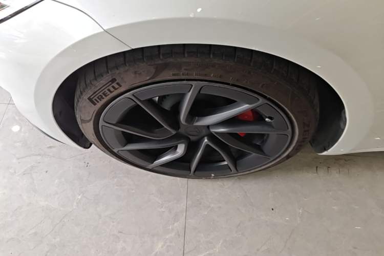 Used Tesla Model 3 2024 High-Performance All-Wheel-Drive Version Left Front Wheel Hub