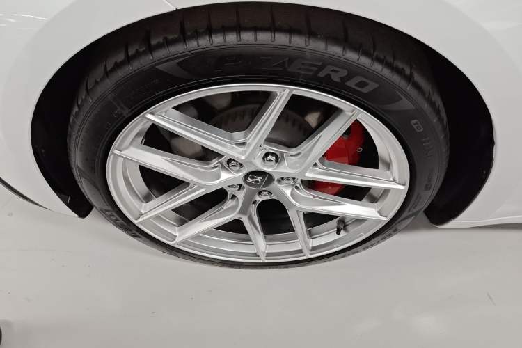 Used Tesla Model 3 2024 High-Performance All-Wheel-Drive Version Left Front Wheel Hub