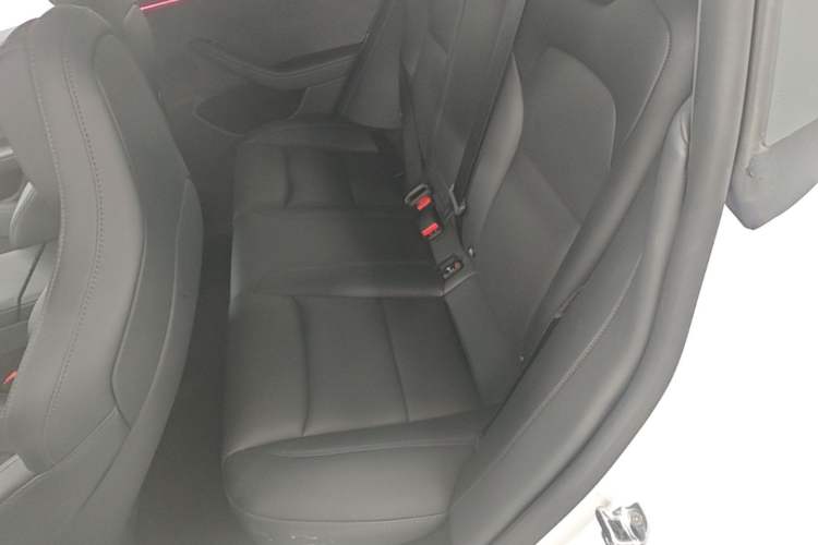Used Tesla Model 3 2024 High-Performance All-Wheel-Drive Version Left Rear Seat