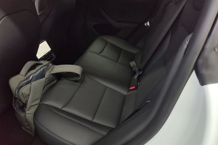 Used Tesla Model 3 2024 High-Performance All-Wheel-Drive Version Left Rear Seat