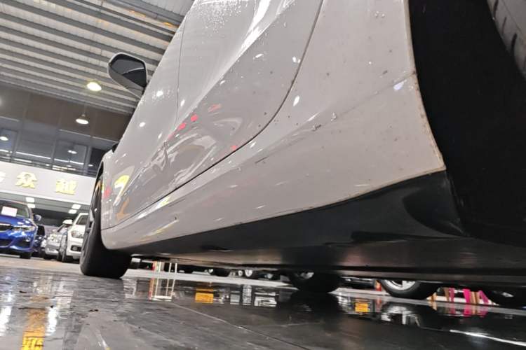 Used Tesla Model 3 2024 High-Performance All-Wheel-Drive Version Left Side Sill