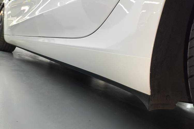 Used Tesla Model 3 2024 High-Performance All-Wheel-Drive Version Left Side Sill