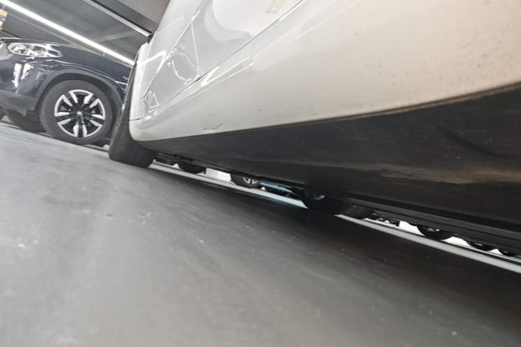 Used Tesla Model 3 2024 High-Performance All-Wheel-Drive Version Left Side Sill