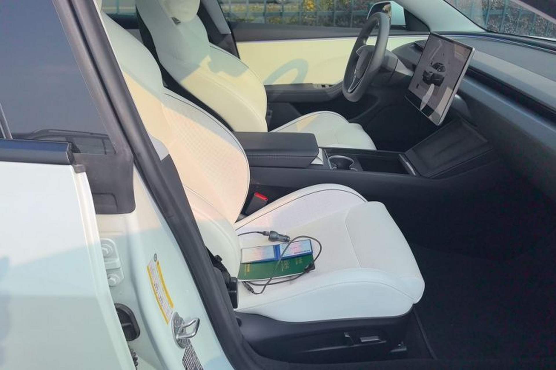 Used Tesla Model 3 2024 High-Performance All-Wheel-Drive Version Right Front Seat