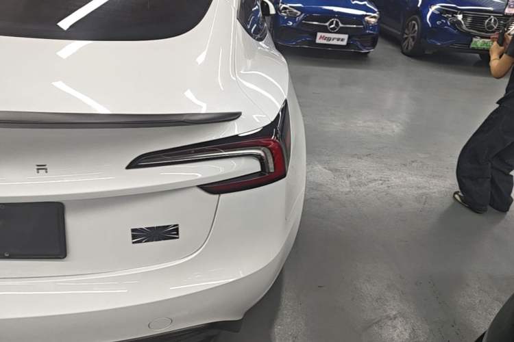 Used Tesla Model 3 2024 High-Performance All-Wheel-Drive Version Right Rear Taillight