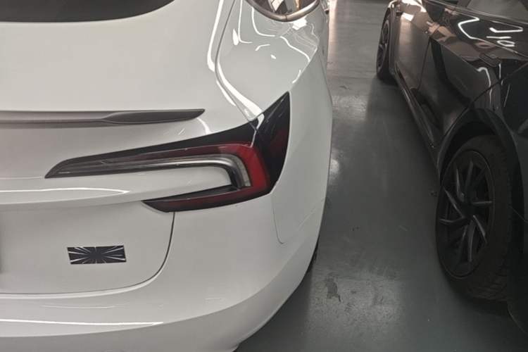 Used Tesla Model 3 2024 High-Performance All-Wheel-Drive Version Right Rear Taillight
