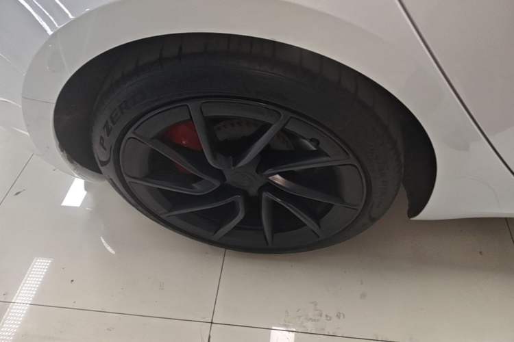 Used Tesla Model 3 2024 High-Performance All-Wheel-Drive Version Right Rear Wheel Hub