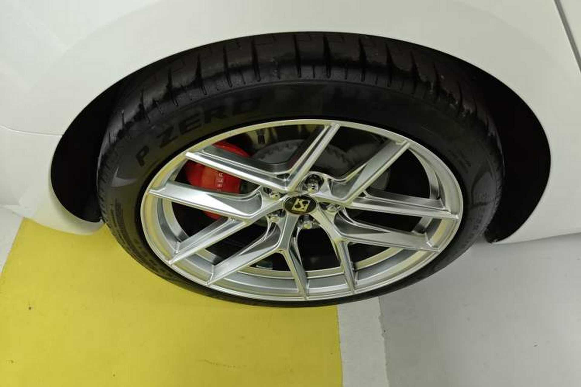 Used Tesla Model 3 2024 High-Performance All-Wheel-Drive Version Right Rear Wheel Hub