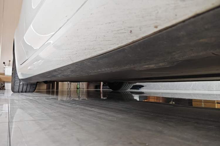 Used Tesla Model 3 2024 High-Performance All-Wheel-Drive Version Right Side Sill
