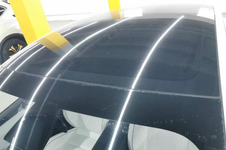 Used Tesla Model 3 2024 High-Performance All-Wheel-Drive Version Roof