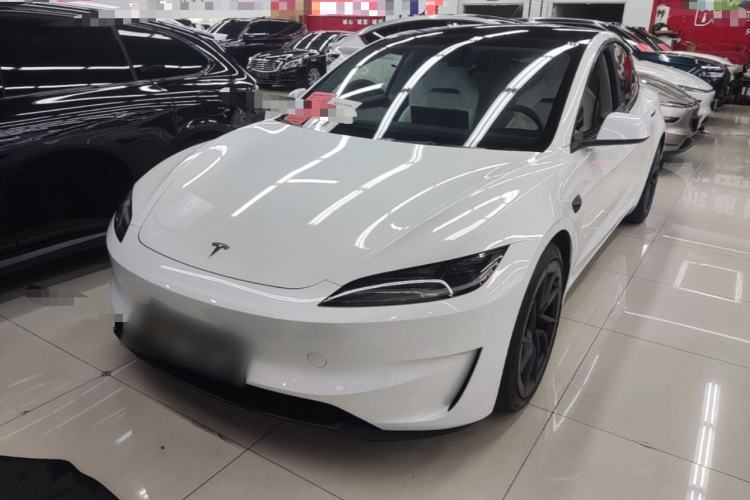 Tesla Model 3 2024 High-Performance All-Wheel-Drive Version