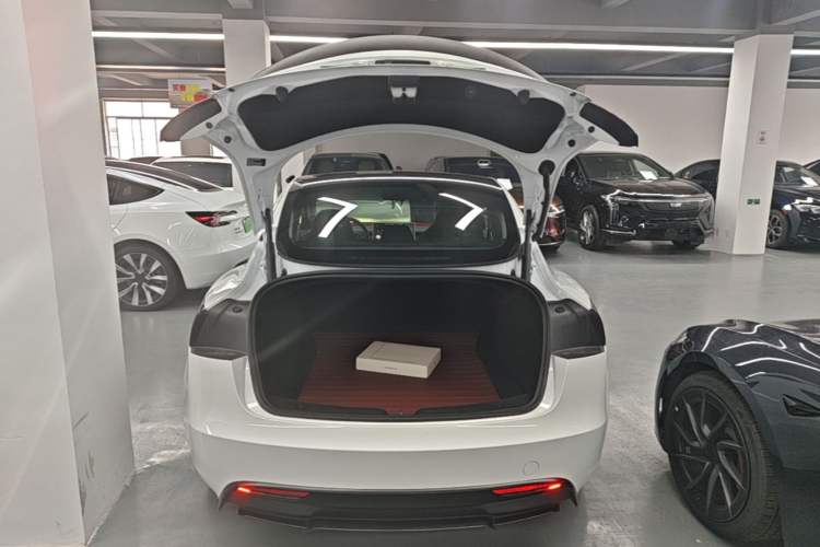 Used Tesla Model 3 2024 High-Performance All-Wheel-Drive Version Trunk